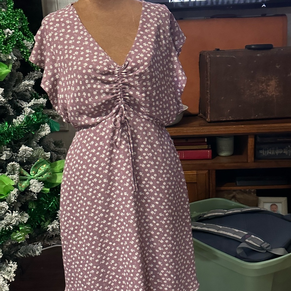 Elegant Floral Midi Dress in Lavender